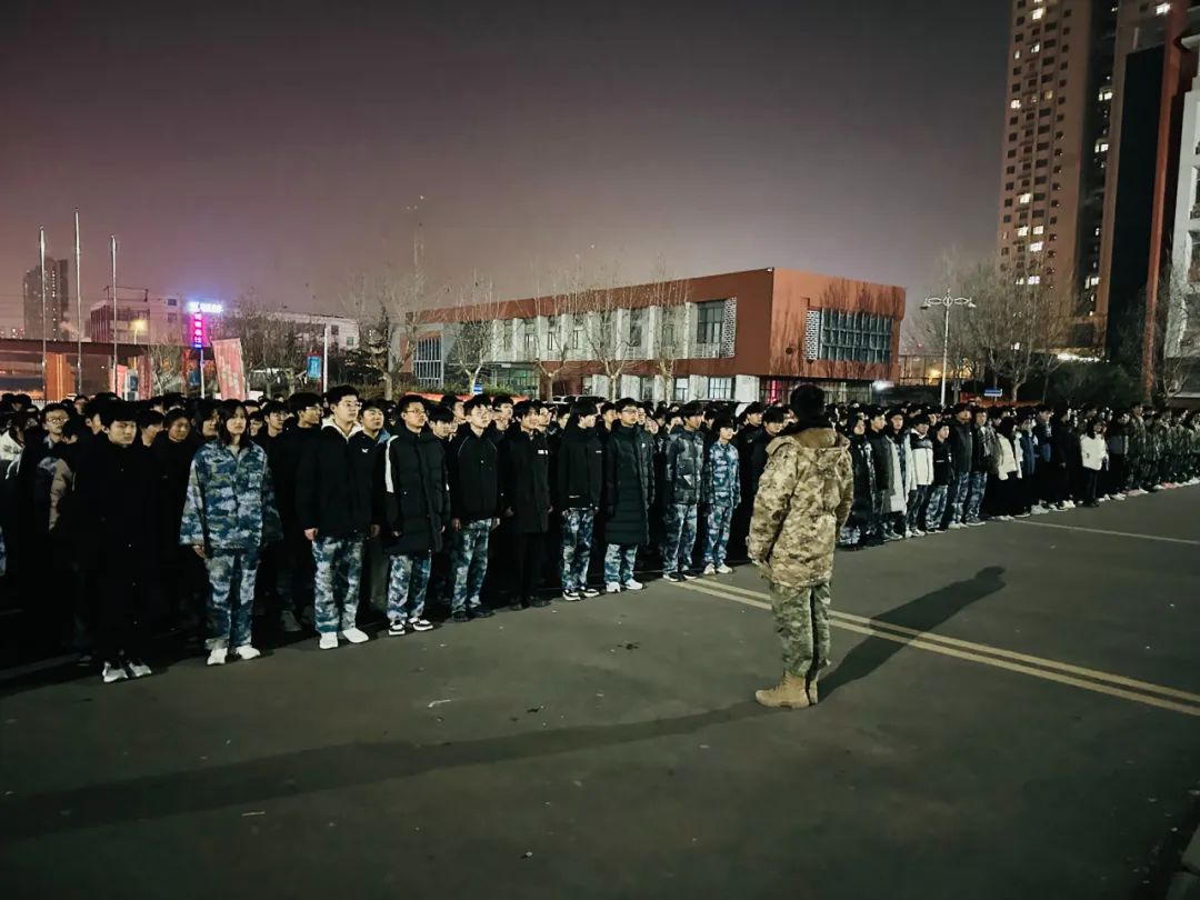 山东民族技师学院开展夜间疏散演练