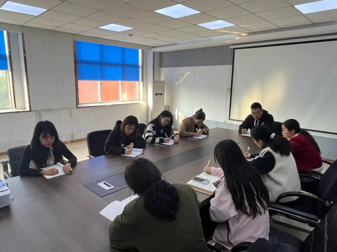 山东民族技师学院召开22级高考技能教师周例会