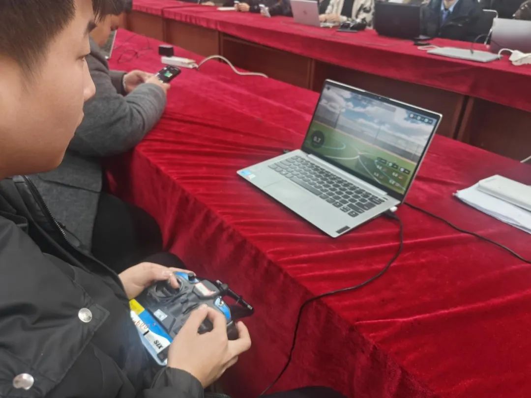 山东民族技师学院与中航通飞控股集团开展无人机操作技术学习课程